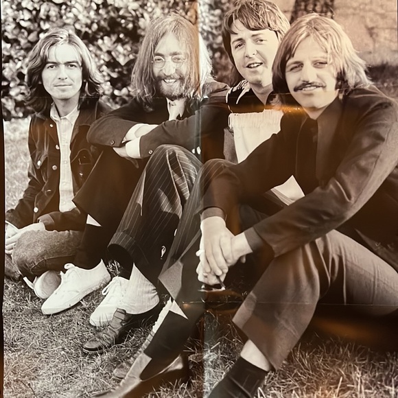 The BEATLES Dual-Size Poster Print 20" Long x 14" Wide Color & B&W Print JAPAN - Picture 9 of 11